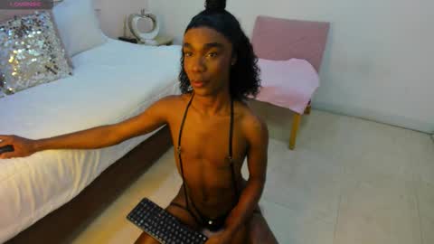 nico_dior online show from February 12, 3:32 am