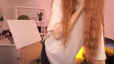 Nicol Moonn online show from April 3, 7:54 pm