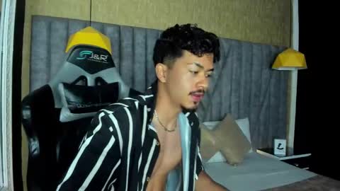 Nicolai online show from February 13, 1:36 pm