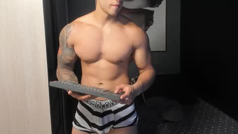 Andres online show from December 2, 1:15 am