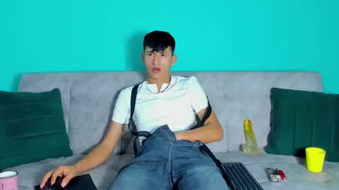 nicolastorres__ online show from October 24, 8:37 am