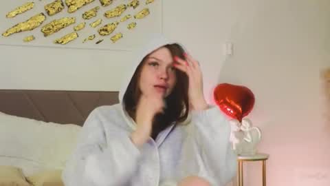 Nicole online show from February 19, 11:26 pm