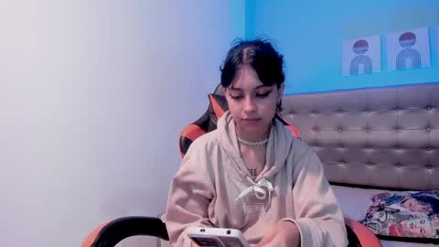 Nicol online show from December 7, 2:47 am