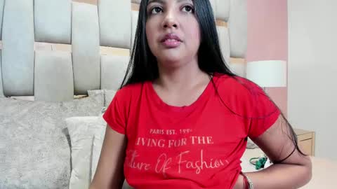 nicole_fisherr online show from September 18, 6:17 am