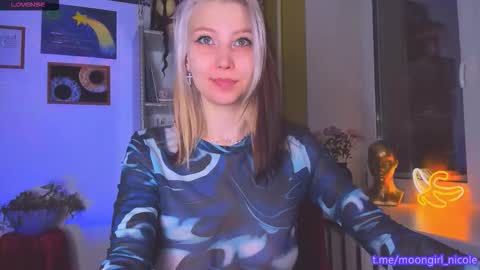 Nicole online show from January 11, 1:00 am