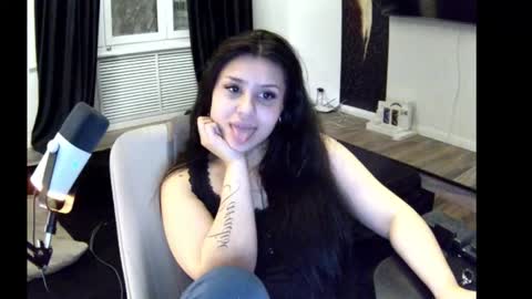 Nicole online show from February 2, 3:04 am