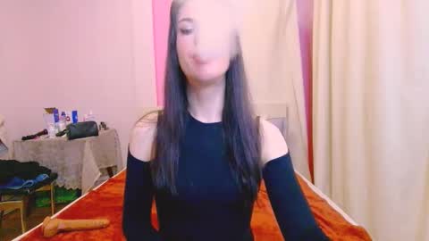 Nicole online show from November 29, 7:27 am