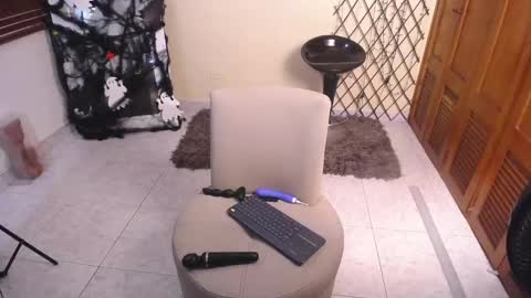 Nicole Santana online show from October 16, 10:52 pm