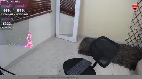 Nicole Santana online show from September 19, 10:35 pm