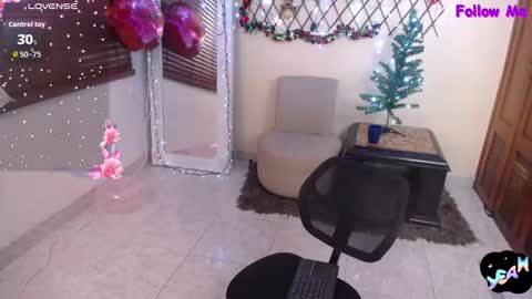 Nicole Santana online show from December 2, 10:52 pm