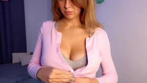 Nicole online show from May 15, 7:32 pm