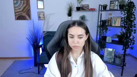 Nicole online show from January 15, 10:59 am