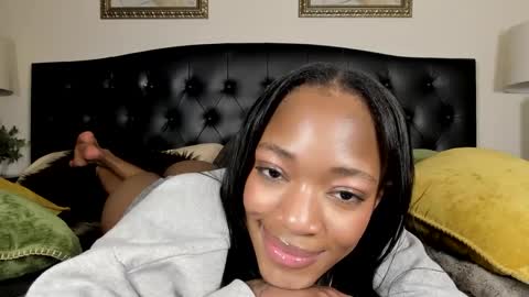 Snapshot of nicolesolace chatting on February 27, 4:10 pm Nicole online show from February 27, 4:10 pm