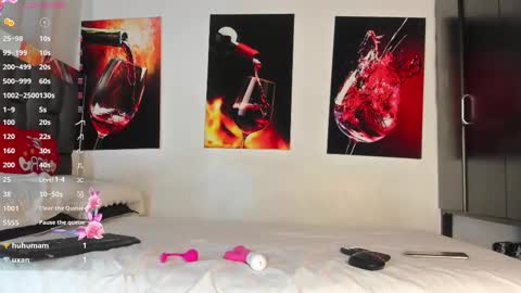 nicolle_hanks1 online show from October 30, 2:12 am