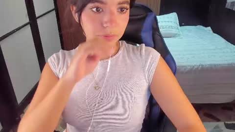 NicolRoss online show from July 21, 11:29 pm