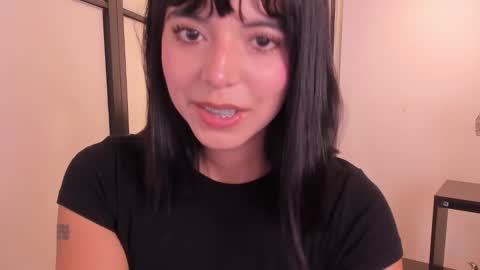 NicolRoss online show from January 8, 10:04 pm