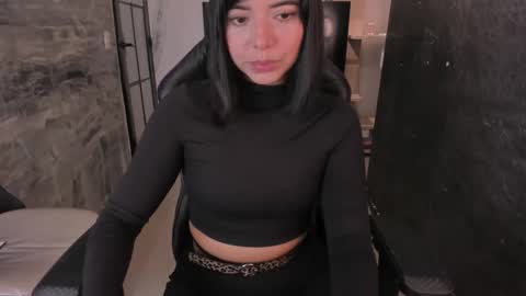 Snapshot of nicolross_ chatting on October 24, 11:55 am NicolRoss online show from October 24, 11:55 am