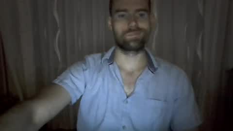 nieznajomy33 online show from August 2, 2:24 am