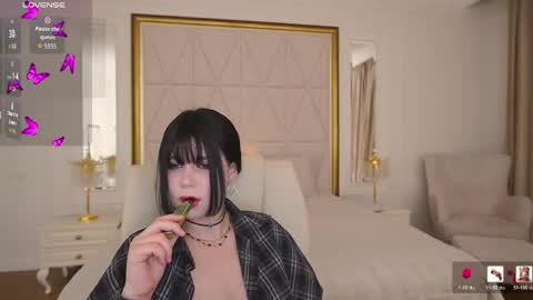 Aylin online show from April 7, 8:55 pm