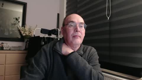 nightkeeper63 online show from March 2, 12:15 am