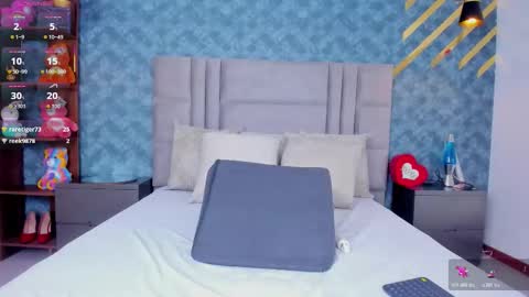 NiiaMoore online show from March 17, 8:25 pm