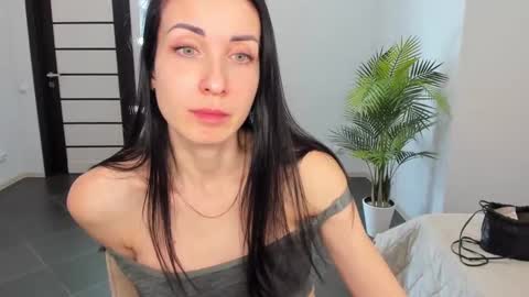 Snapshot of nikamiles chatting on January 25, 8:42 pm Nika online show from January 25, 8:42 pm