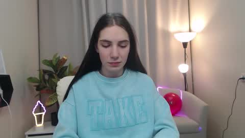 nikastarkk online show from February 17, 8:52 pm