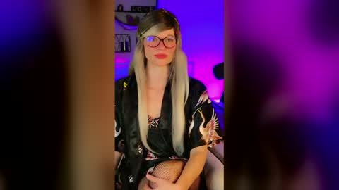 Kitty Chatte online show from May 7, 8:04 pm