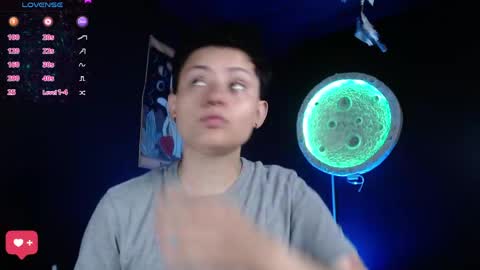Nikky online show from May 24, 1:06 pm
