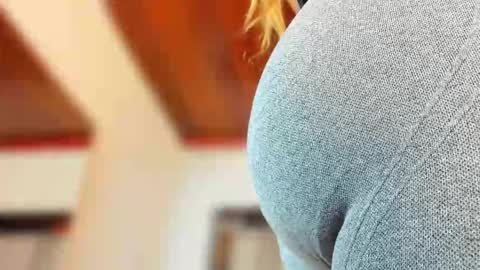     online show from December 17, 11:28 am