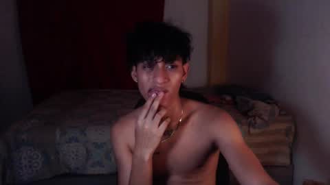 niklaus_wolf online show from November 16, 6:37 am