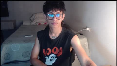 Snapshot of niklaus_wolf chatting on September 9, 1:49 am niklaus_wolf online show from September 9, 1:49 am