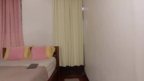 Niko Lynn online show from November 30, 4:41 am