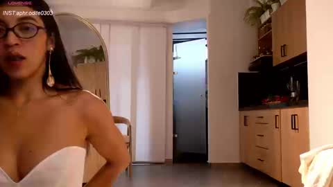 Nicole cam online show from September 18, 9:41 pm