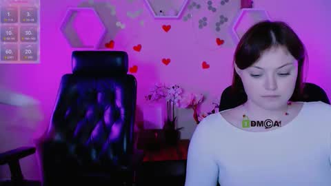 Snapshot of nikol_kitt chatting on October 11, 8:12 pm Little Niko Help me reach my goals online show from October 11, 8:12 pm
