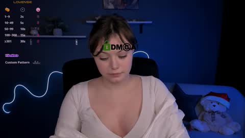 Snapshot of nikol_kitt chatting on February 24, 7:52 pm Little Niko Help me reach my goals online show from February 24, 7:52 pm