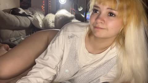 nikoli_naw online show from April 2, 9:11 pm