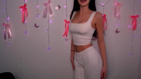 nikonara_ online show from April 5, 2:14 pm