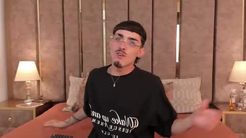 Niko Stone online show from February 19, 4:44 am