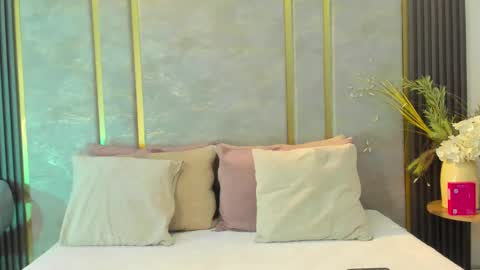 Niko Stone online show from October 4, 7:06 am