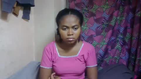 nilah online show from May 26, 6:25 pm