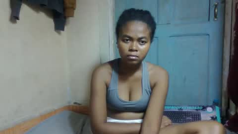 nilah online show from March 28, 7:59 pm