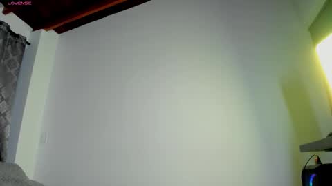 Catalina online show from October 3, 11:24 pm