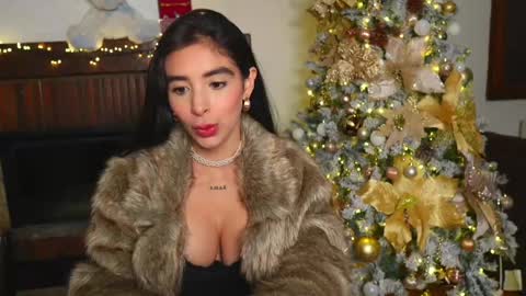 Nina Clarke- Independent Model online show from December 2, 9:29 am