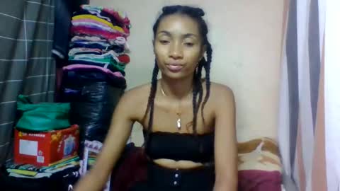 ninaeaa online show from May 24, 7:15 am