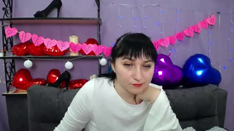 ninaflawlees online show from February 5, 11:28 pm