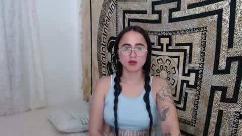 Snapshot of ninakravtz chatting on March 4, 8:27 pm N I N A online show from March 4, 8:27 pm