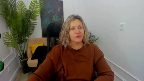 ninastarle online show from January 12, 12:01 pm