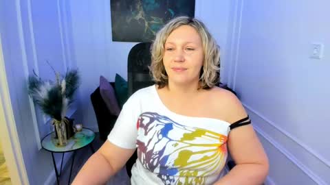 ninastarle online show from May 20, 4:53 am