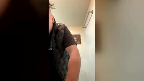 nineinchung online show from June 1, 12:17 pm